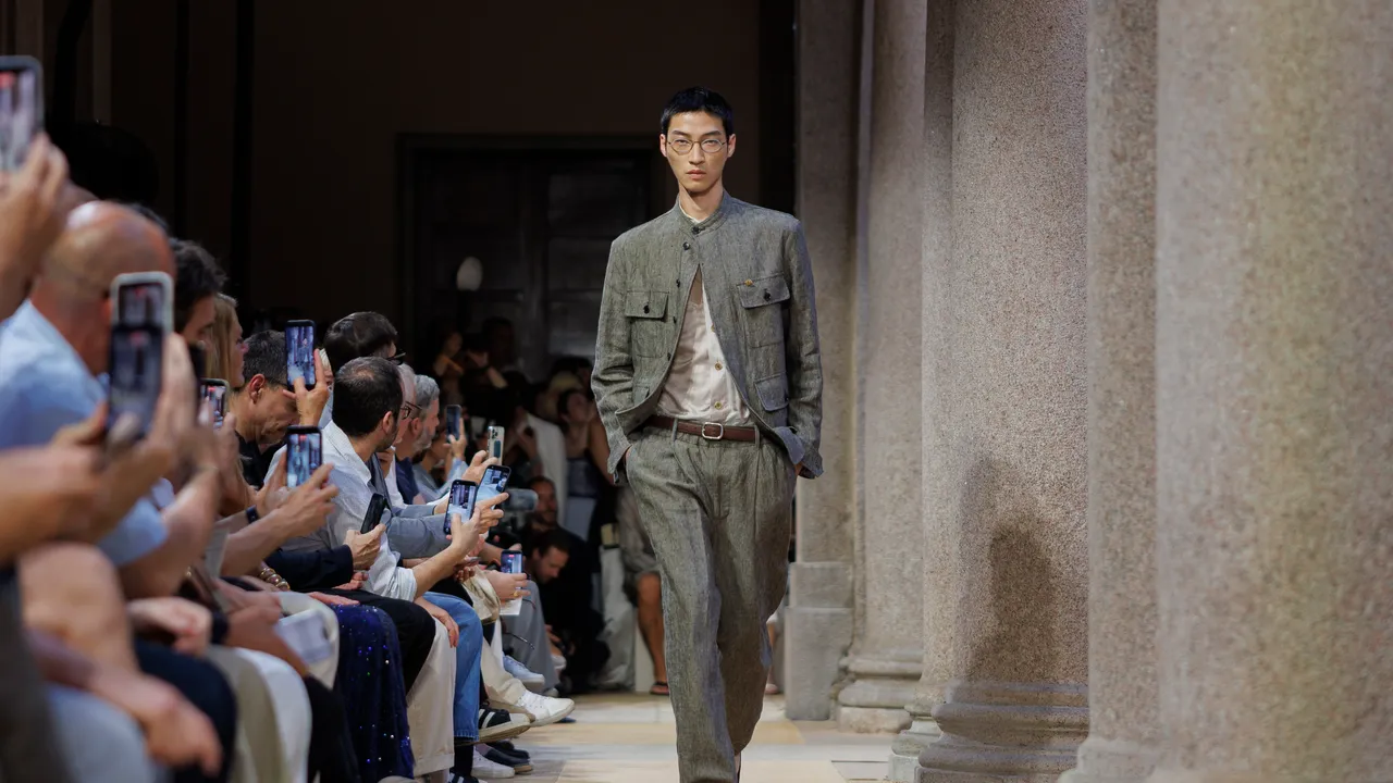 How Giorgio Armani’s Spring Show Honors a Design Legacy