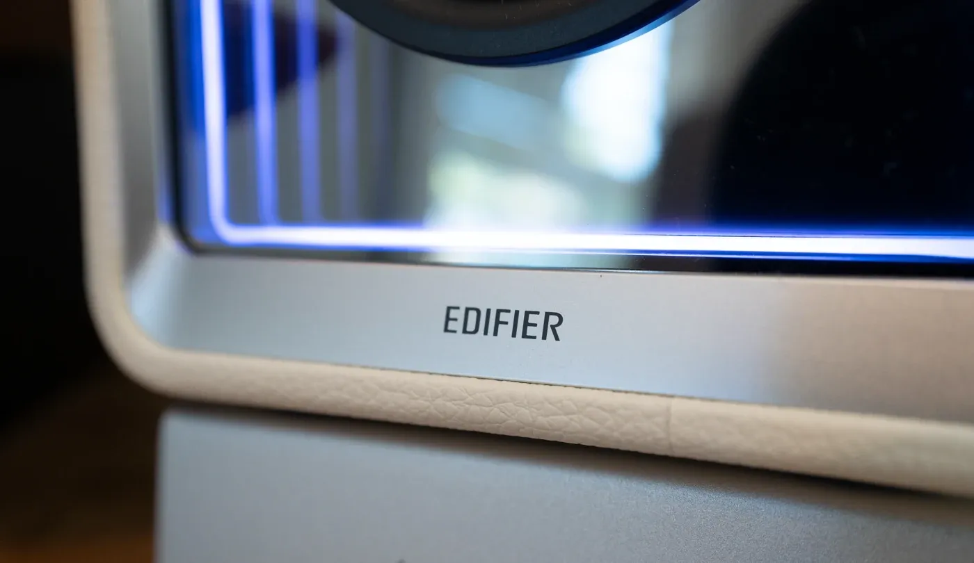 Desk Speakers That Double as Charging Hubs: Edifier QR65 Redefines the Modern Workspace