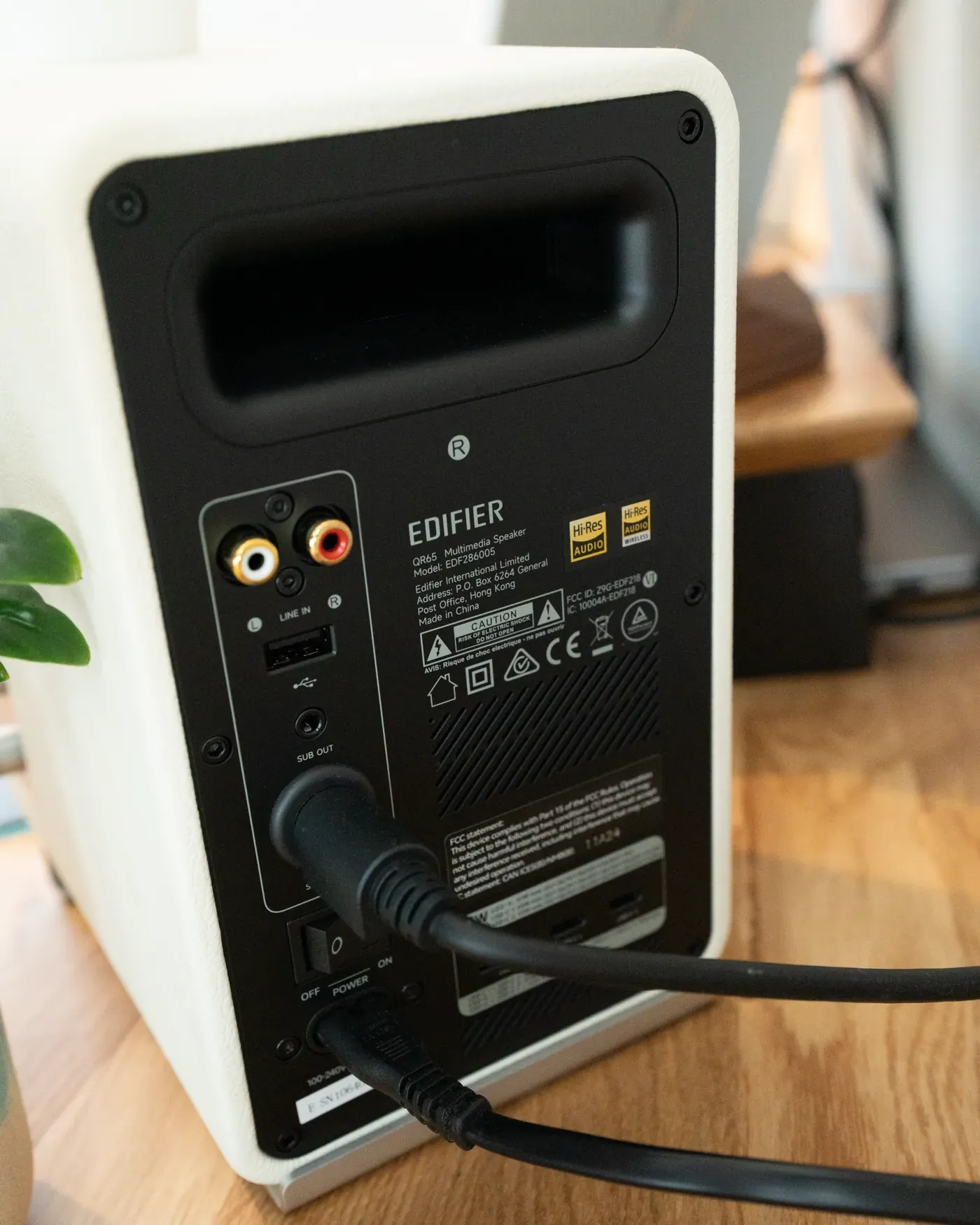 Desk Speakers That Double as Charging Hubs: Edifier QR65 Redefines the Modern Workspace