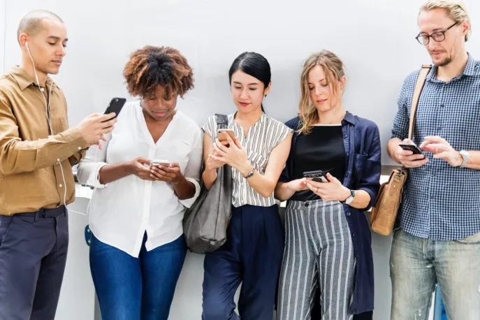 Smartphone Prices Hit Record High as Memory Shock Resets the Market