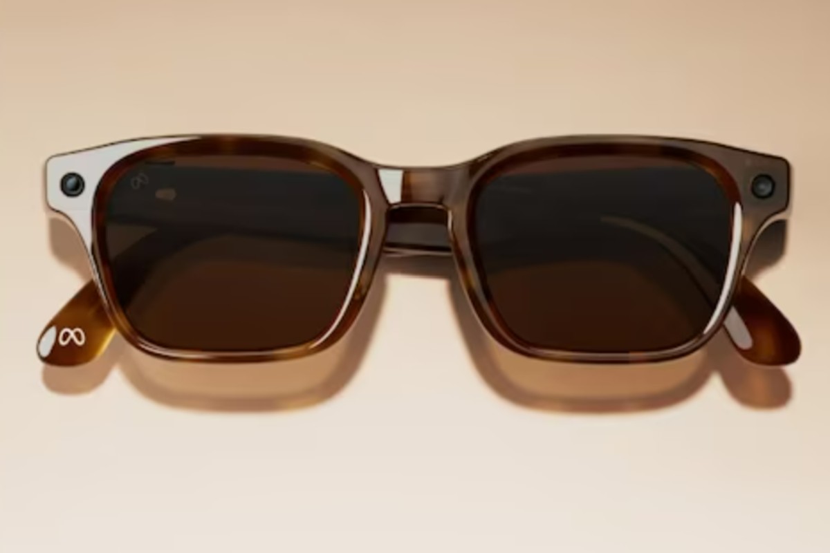 Meta’s EssilorLuxottica Smart Glasses Bet on Fashion to Win AR
