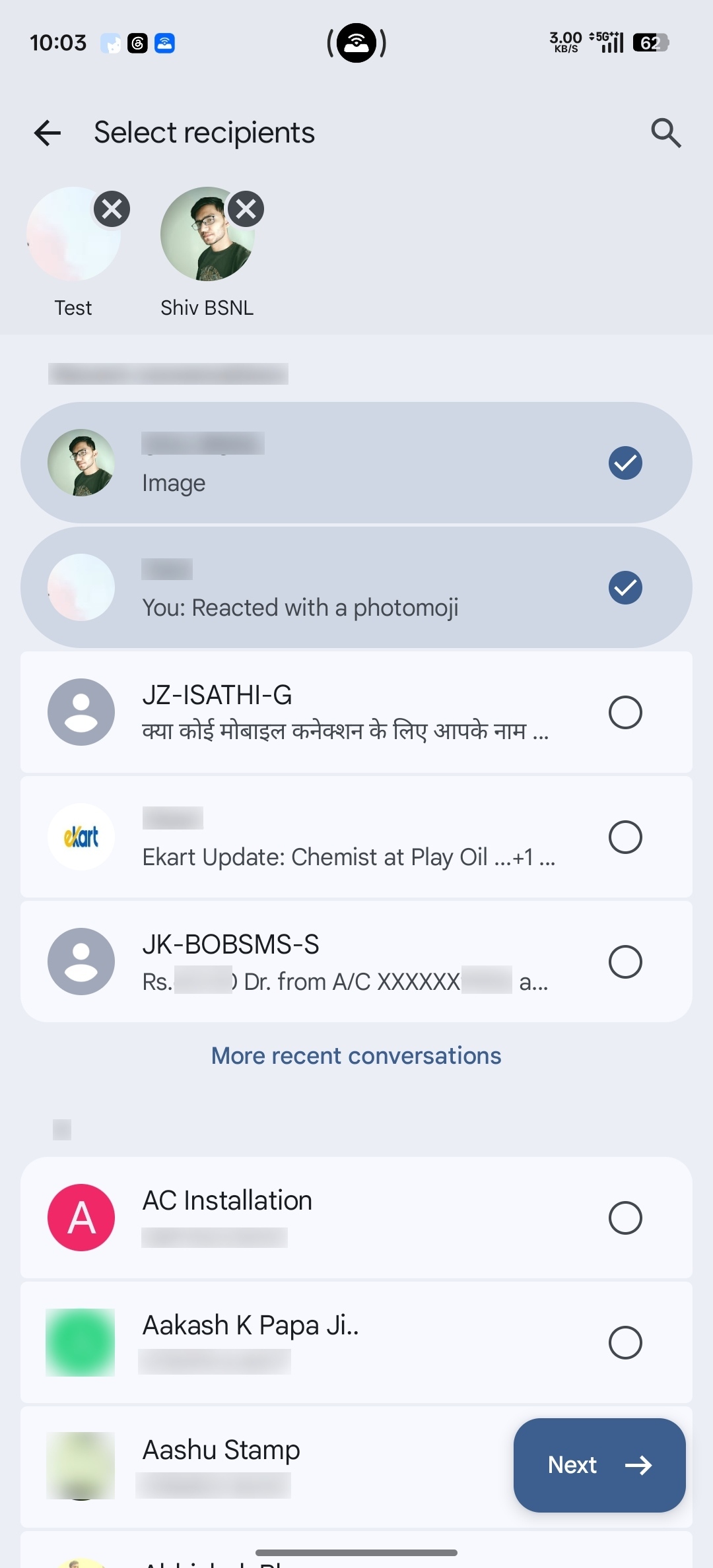 Google Messages Adds Custom Themes, Multi-Forwarding, and In-App Help Chat