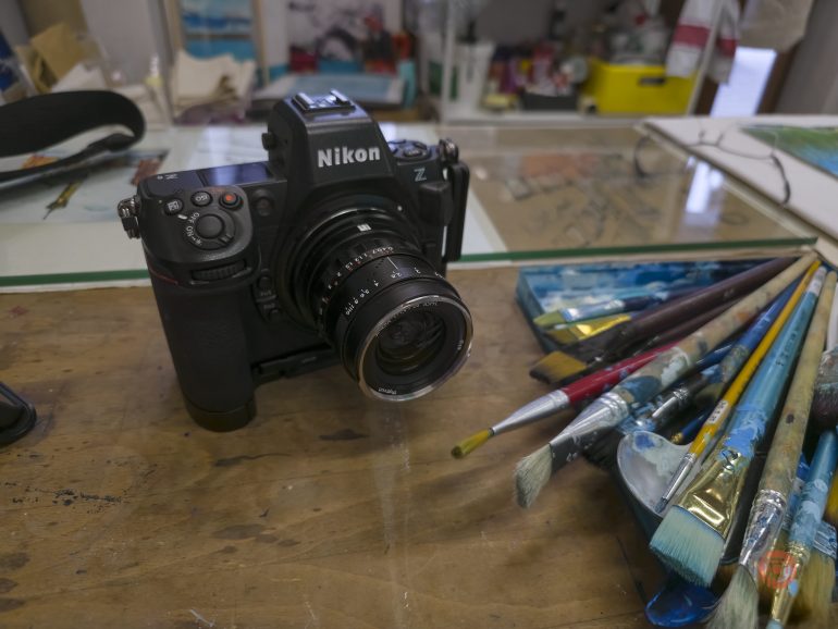Why This 28mm Prime Lens Outperforms Your Smartphone Camera