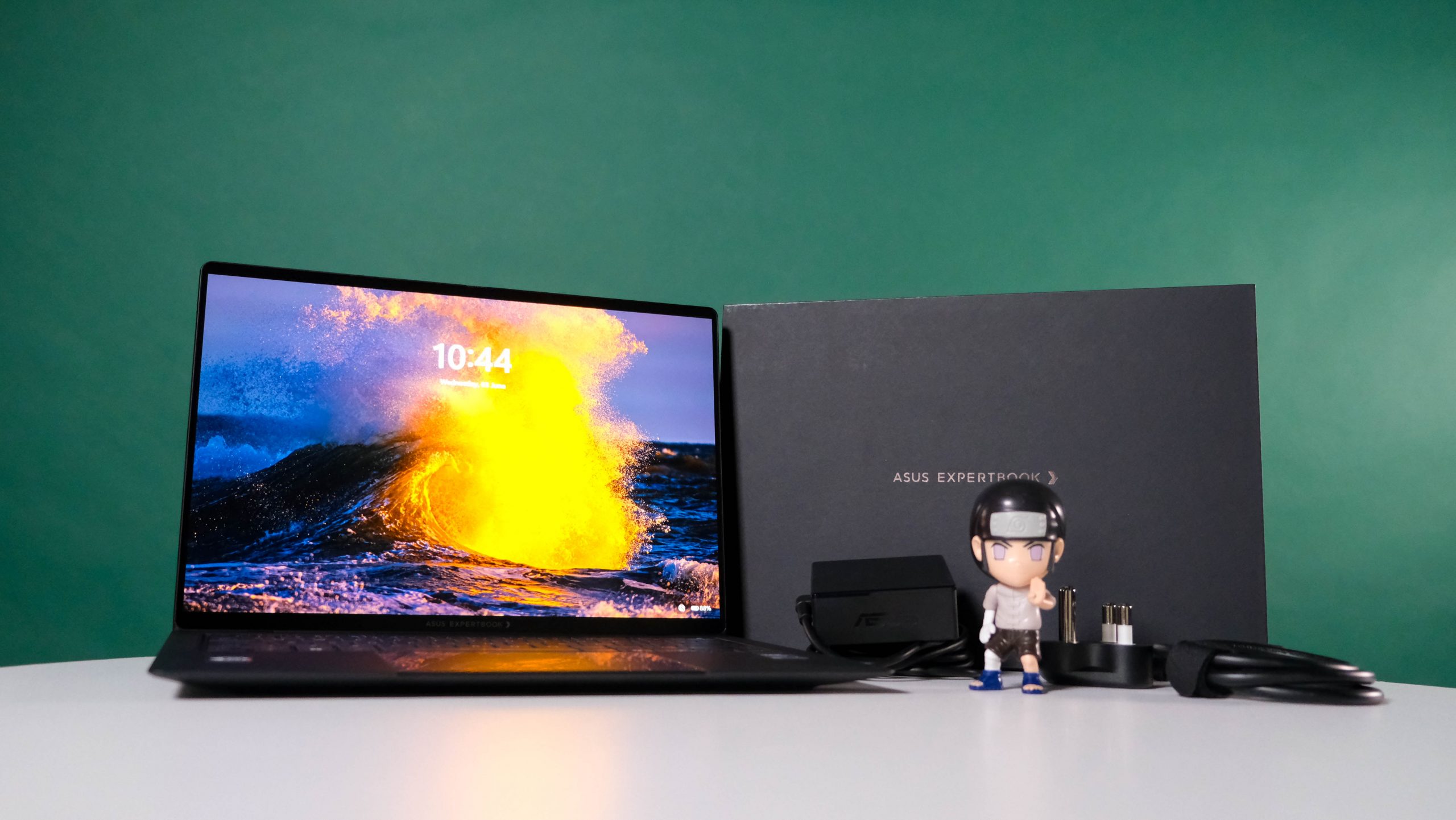ASUS ExpertBook Ultra Redefines Durable Business Laptops with Nano-Ceramic and 3K OLED