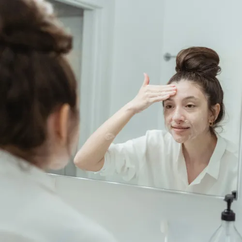 Skin Streaming and Waterless Beauty: The New Minimalist Skincare Revolution