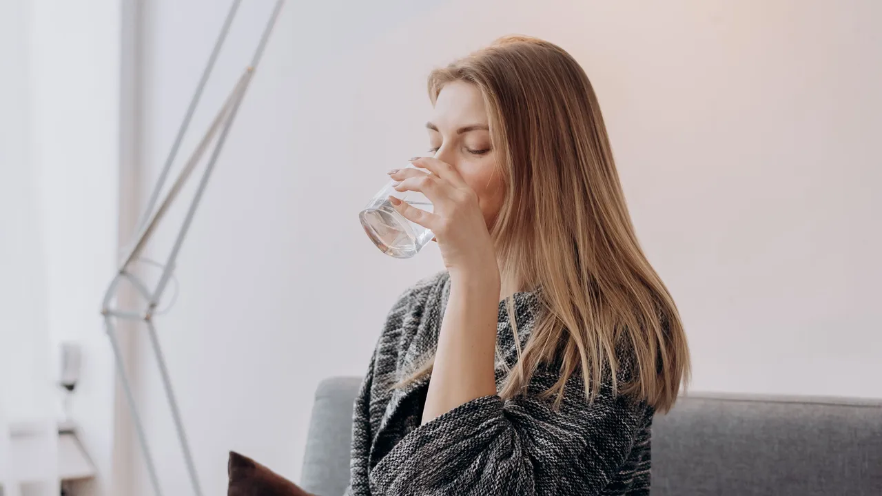 Olive Oil Lemon Shots vs Sea Moss: What’s Worth It for Your Skin?