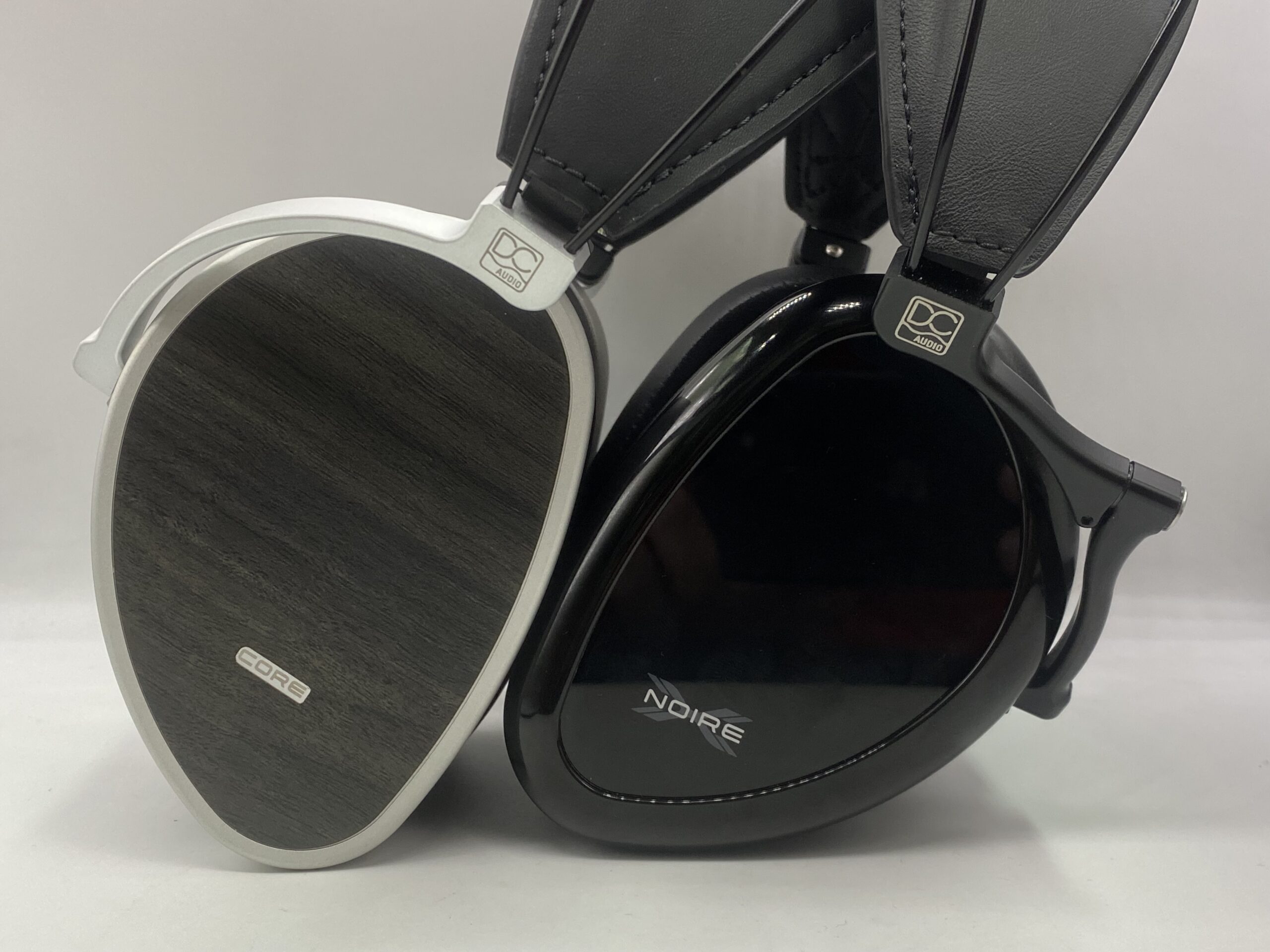 Abyss Diana MRx vs Dan Clark Noire X: Bass, Space and Isolation Compared