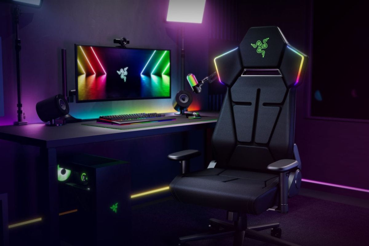 Razer Soma Chroma Chair Turns Your Seat Into the Setup