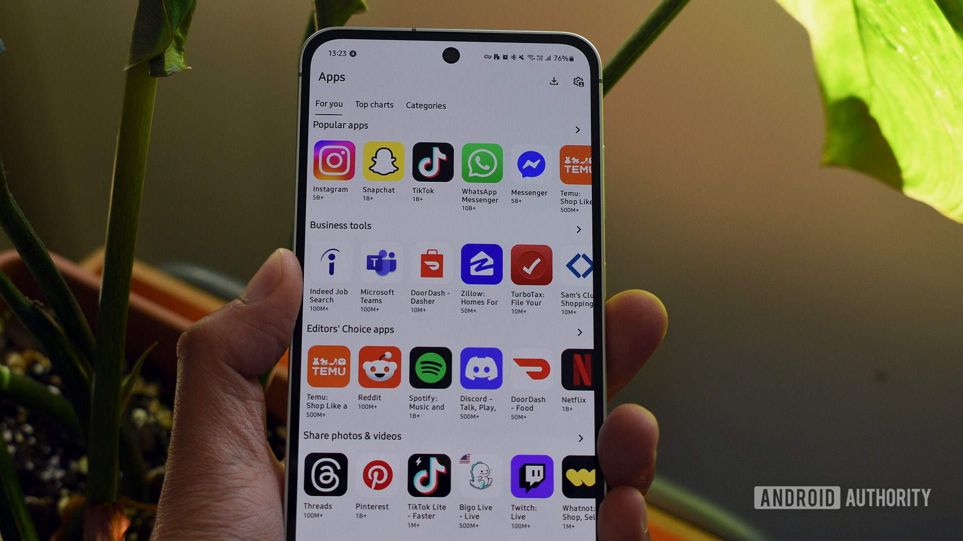 Beyond Google Play: 5 Android App Stores That Put You in Control