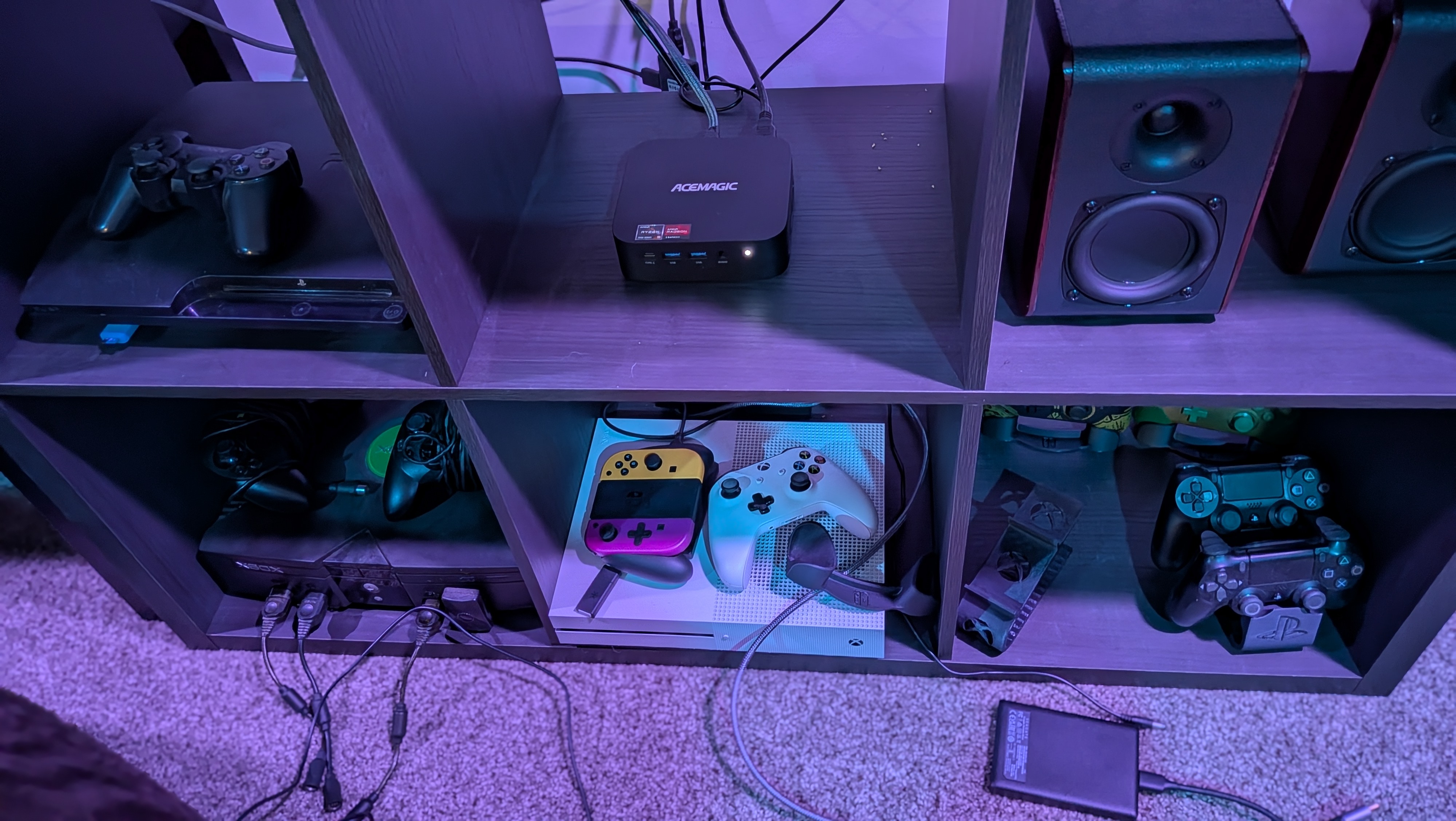AceMagic K1 and W1 Mini PCs Turn Living Rooms Into Capable Entertainment Rigs