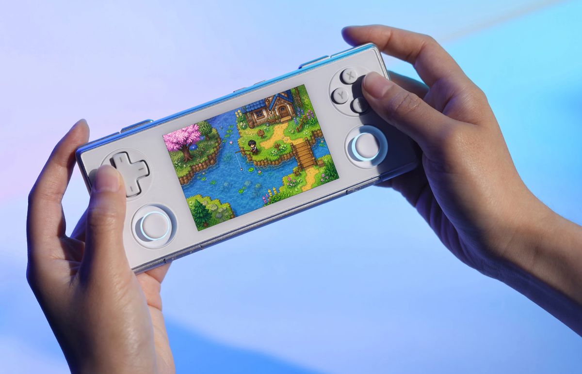 AYANEO Pocket Micro 2 vs Retroid Pocket Nova: The Compact Handheld Gaming Showdown