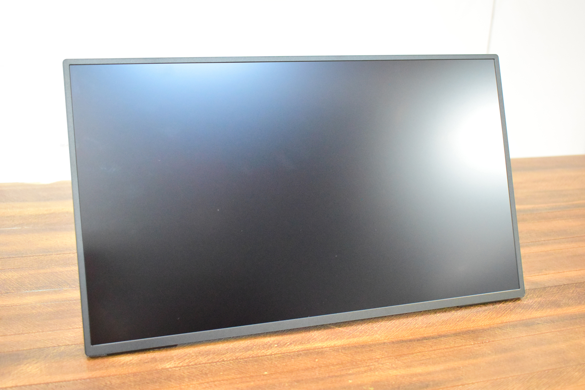 Portable Monitors for Workspace Expansion Without Desk Clutter