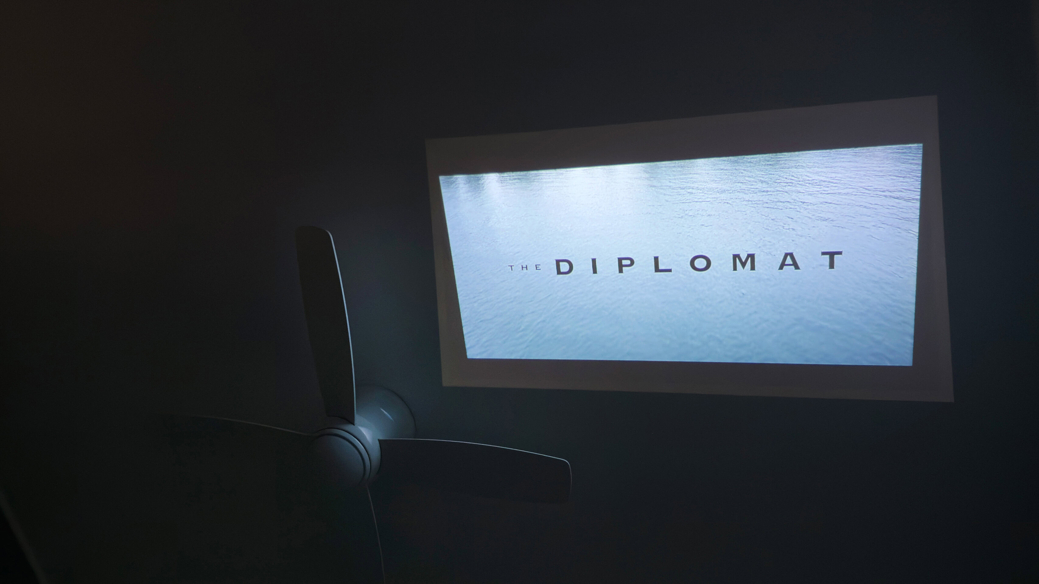 Budget Projectors vs Traditional TVs: Which Should Be Your Main Screen?