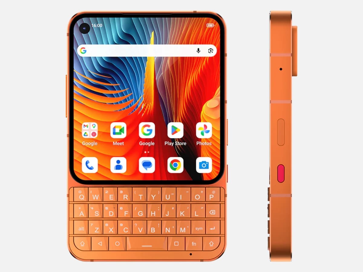 Physical Keyboard Phones Are Back: Titan 2 Elite vs Clicks Communicator