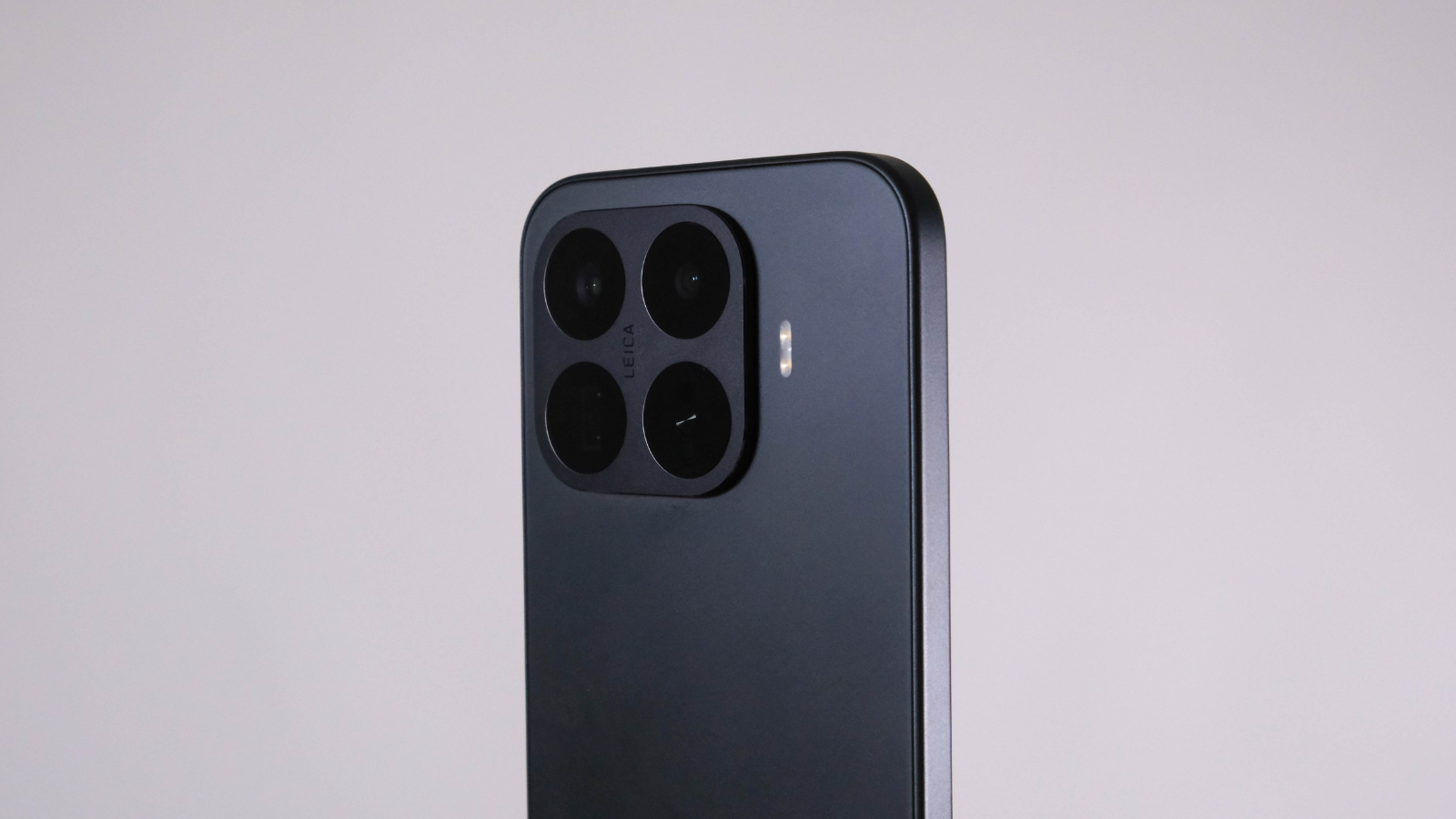 Xiaomi 17T Pro Review: Leica Flair and 144Hz Speed at a Deal Price