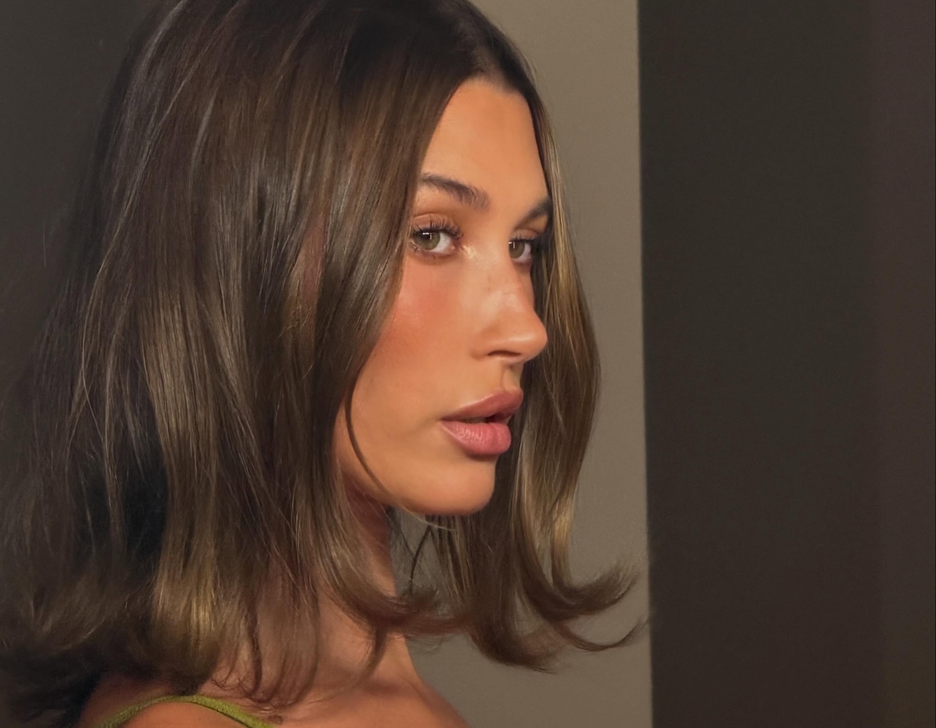 The ’90s Lob Is Summer’s Most Wanted Haircut—Here’s How to Ask for It