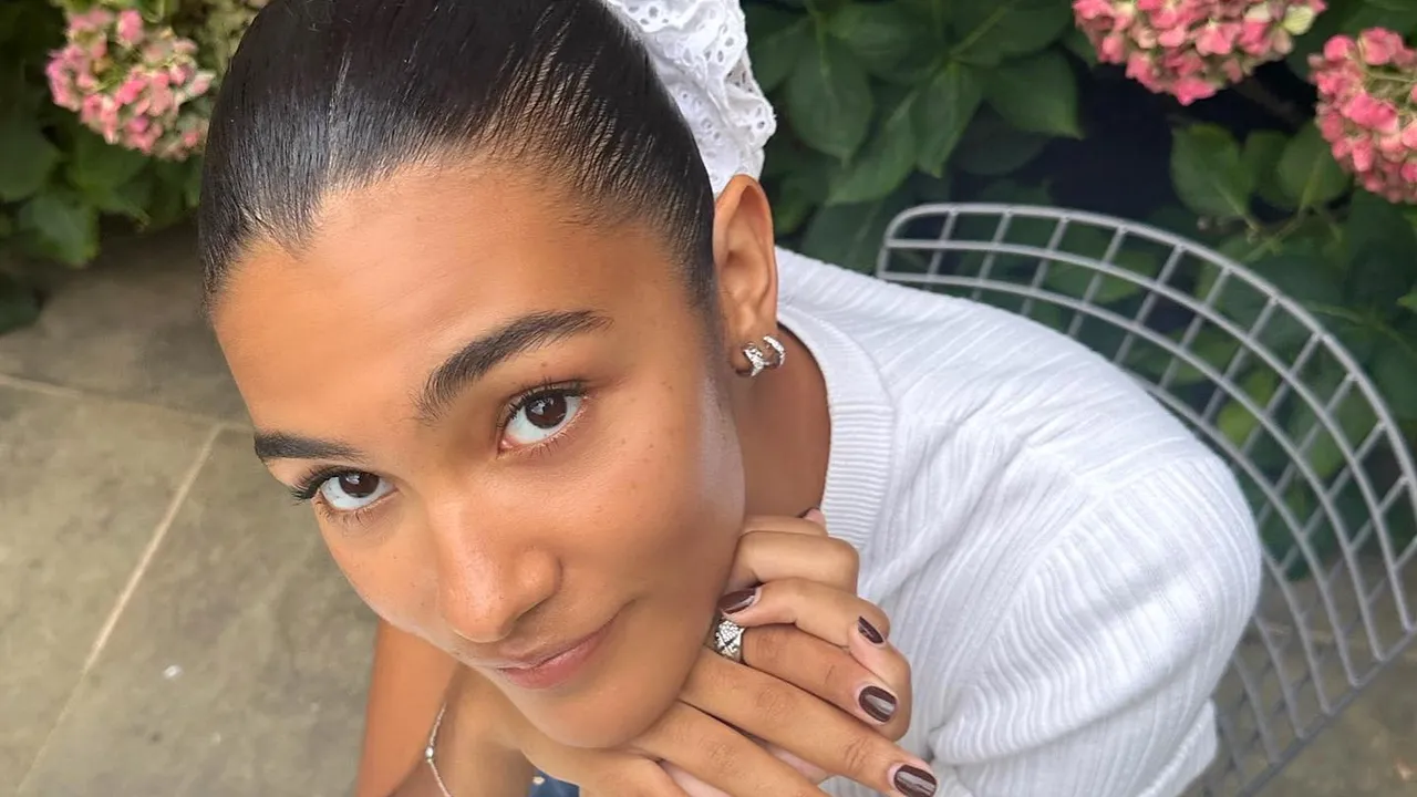 How Celebrities Are Making Barely-There Beauty the New Glam