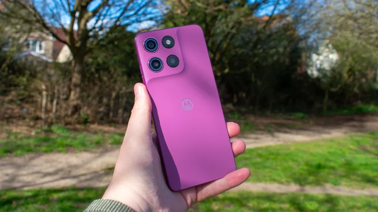Why Budget Phones Are Disappearing in the Age of AI Chips