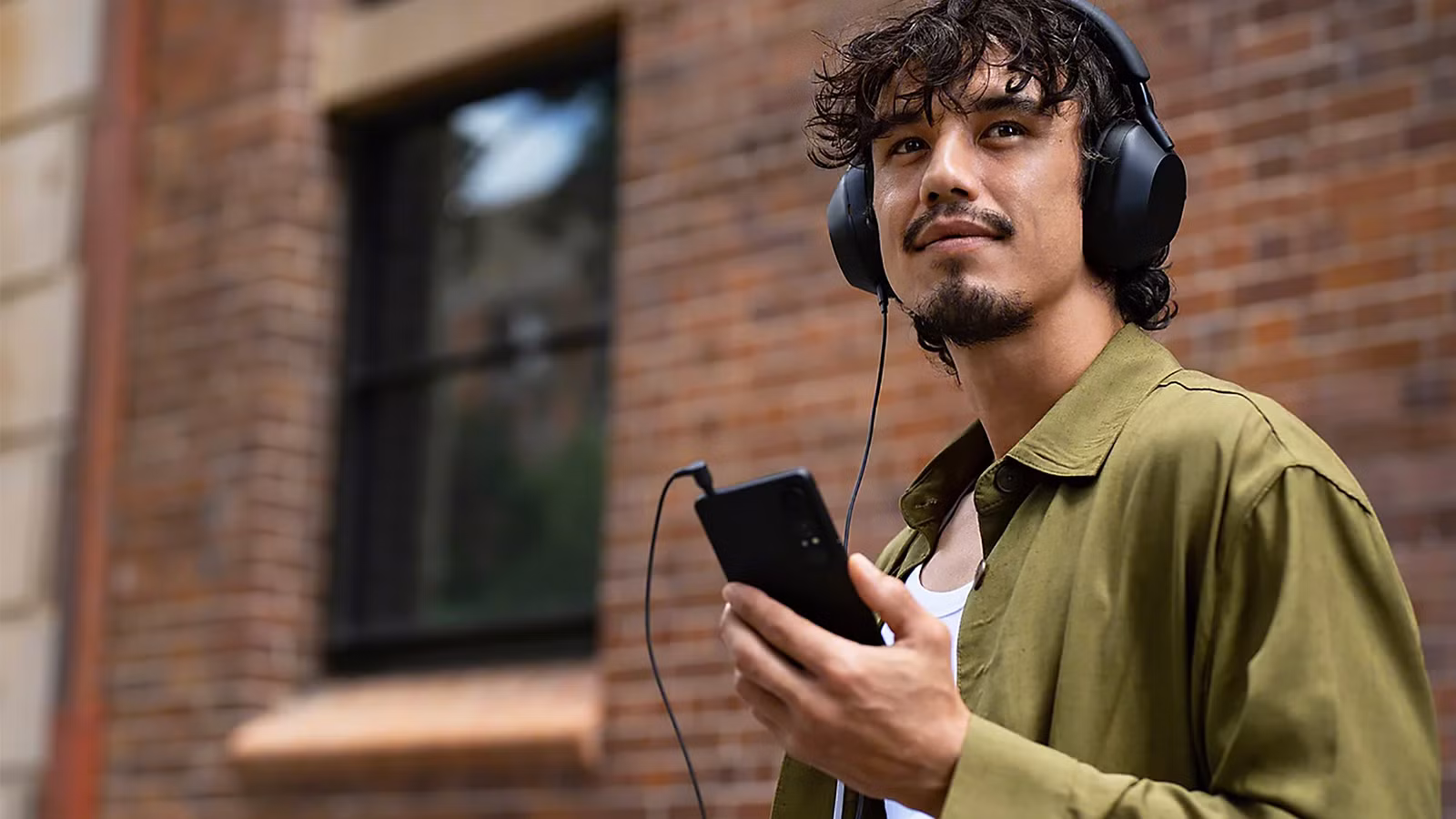 Why Flagship Phones Are Losing Features You Still Need
