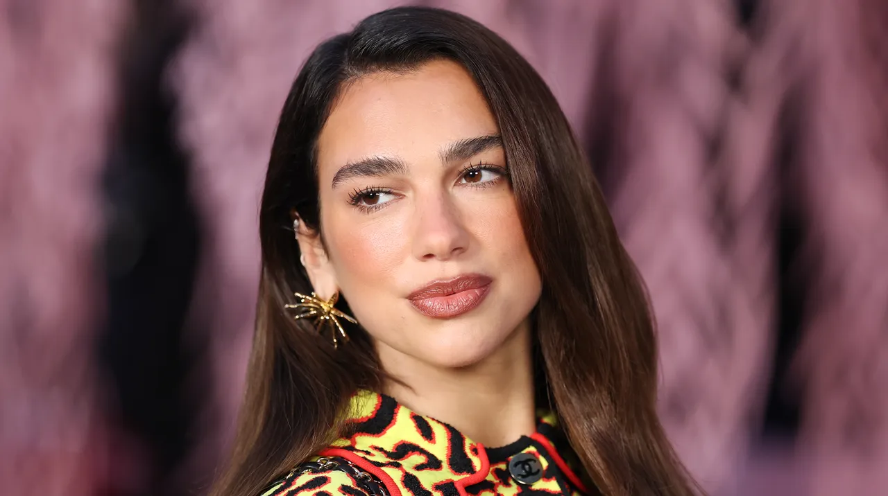 Mocha Hair, Cinnamon Gloss and Microlights: The Summer Color Shift