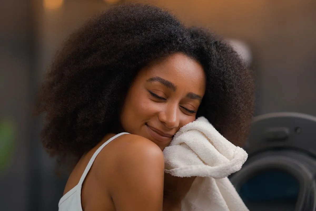 How Light-Activated Fragrance Technology Rewrites Scent on Skin and Fabric