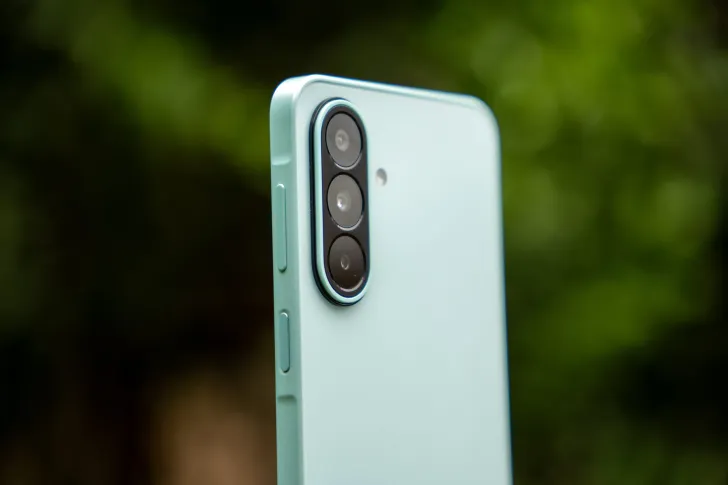 Samsung Galaxy A27 vs A37 5G: Best Budget Phone for Everyday Use