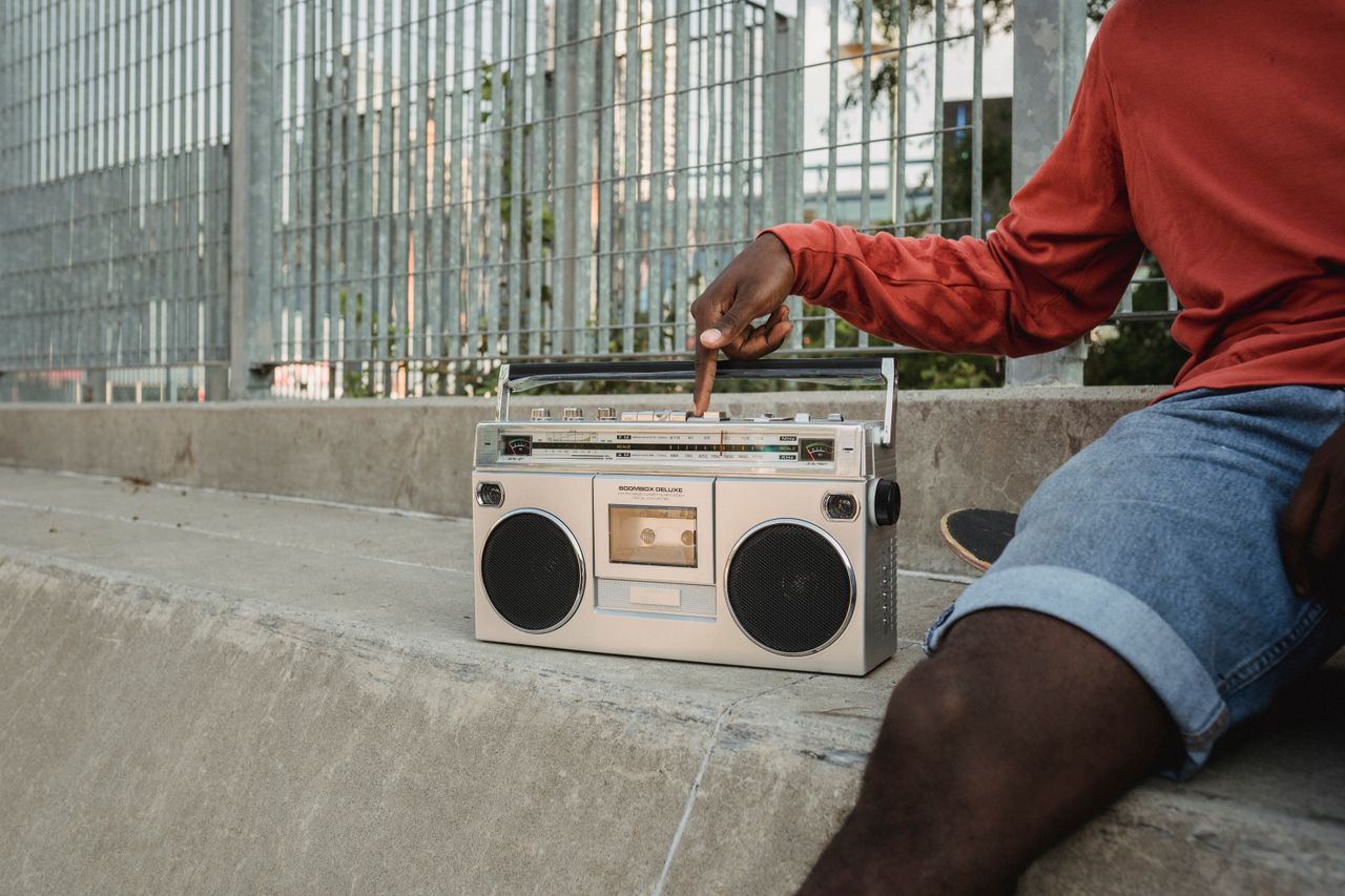 Why Vinyl Listening Parties Are the New Social Luxury