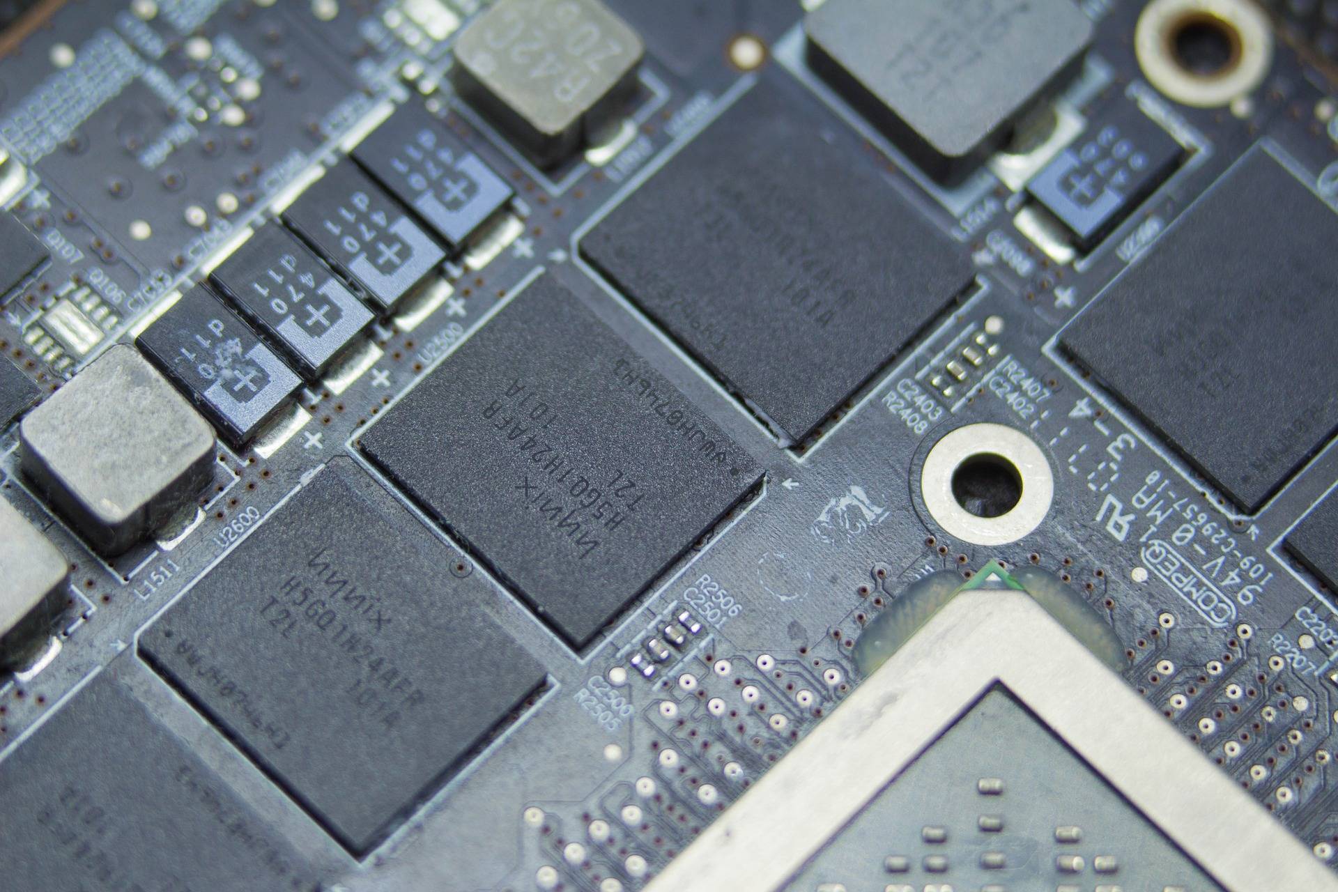 Why AI Data Centers Are Squeezing Budget Phones Out of the Market