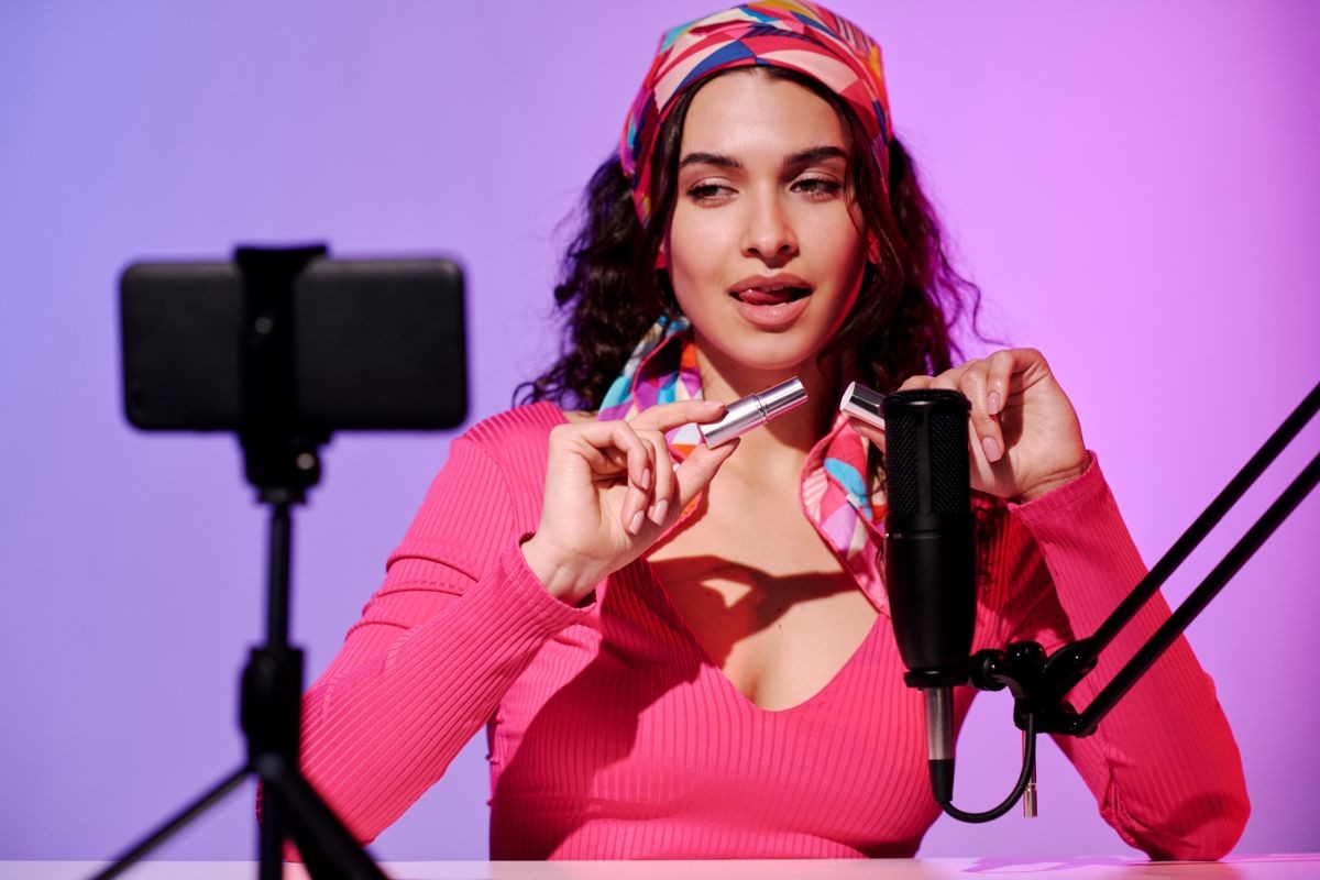 How AI Is Transforming Beauty Discovery and Personalization for Makeup Shoppers