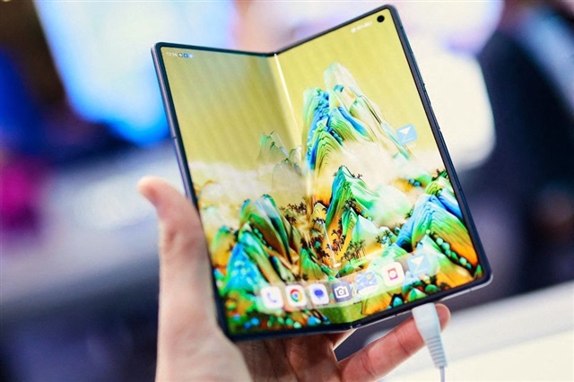 Foldable Phones Are About to Get Truly Competitive