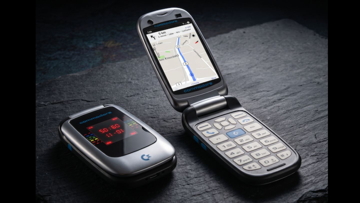 Flip Phones Fight Back: Why Some Users Want AI-Free Smartphones