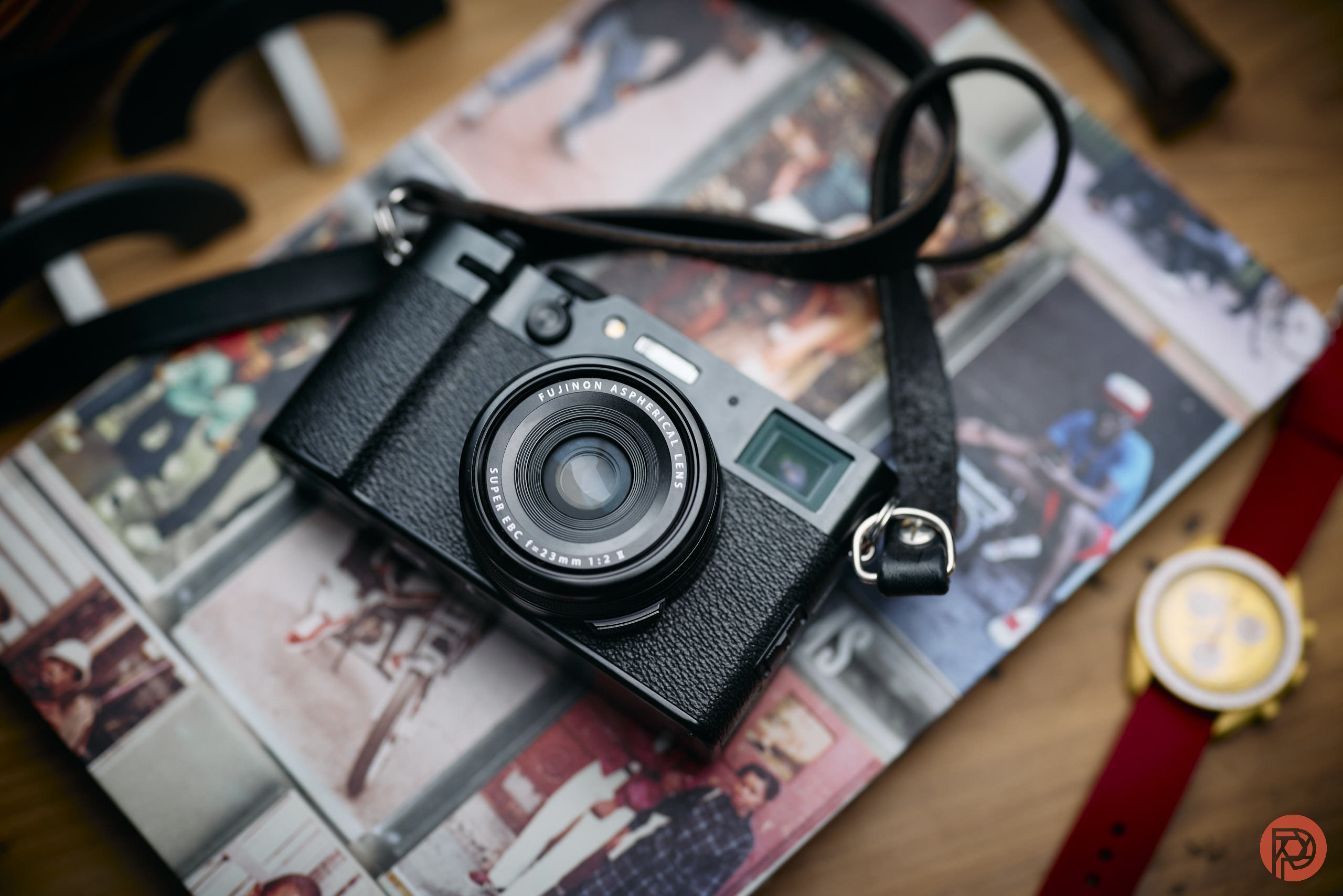 Why Some Professionals Are Quietly Returning to DSLRs