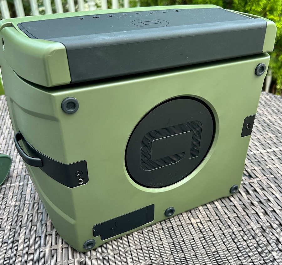 Andover Audio FreePlay vs Bose SoundLink Flex 2: Which Portable Speaker Delivers Real Stereo?