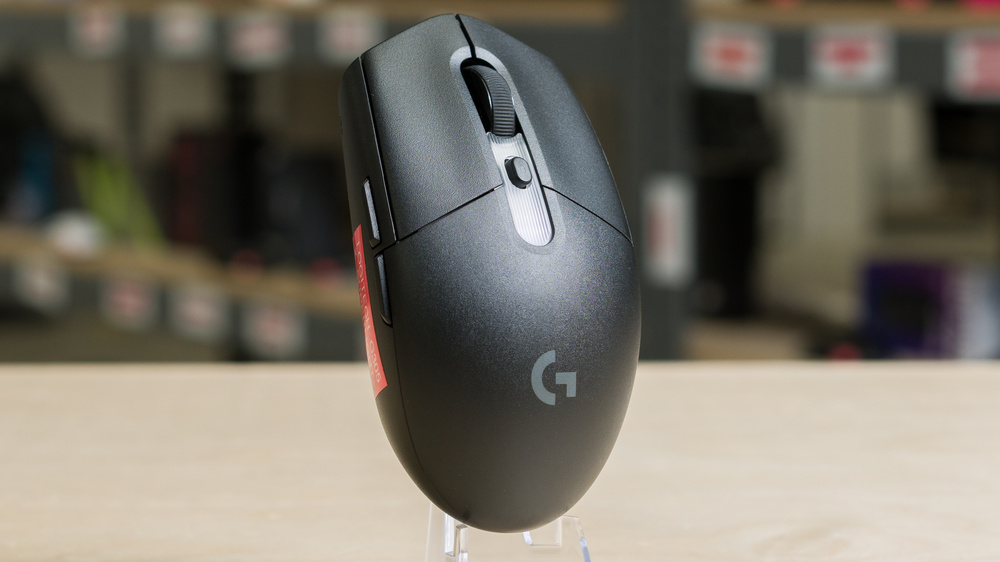 Lightweight Wireless Gaming Mice Under 65g for Competitive FPS