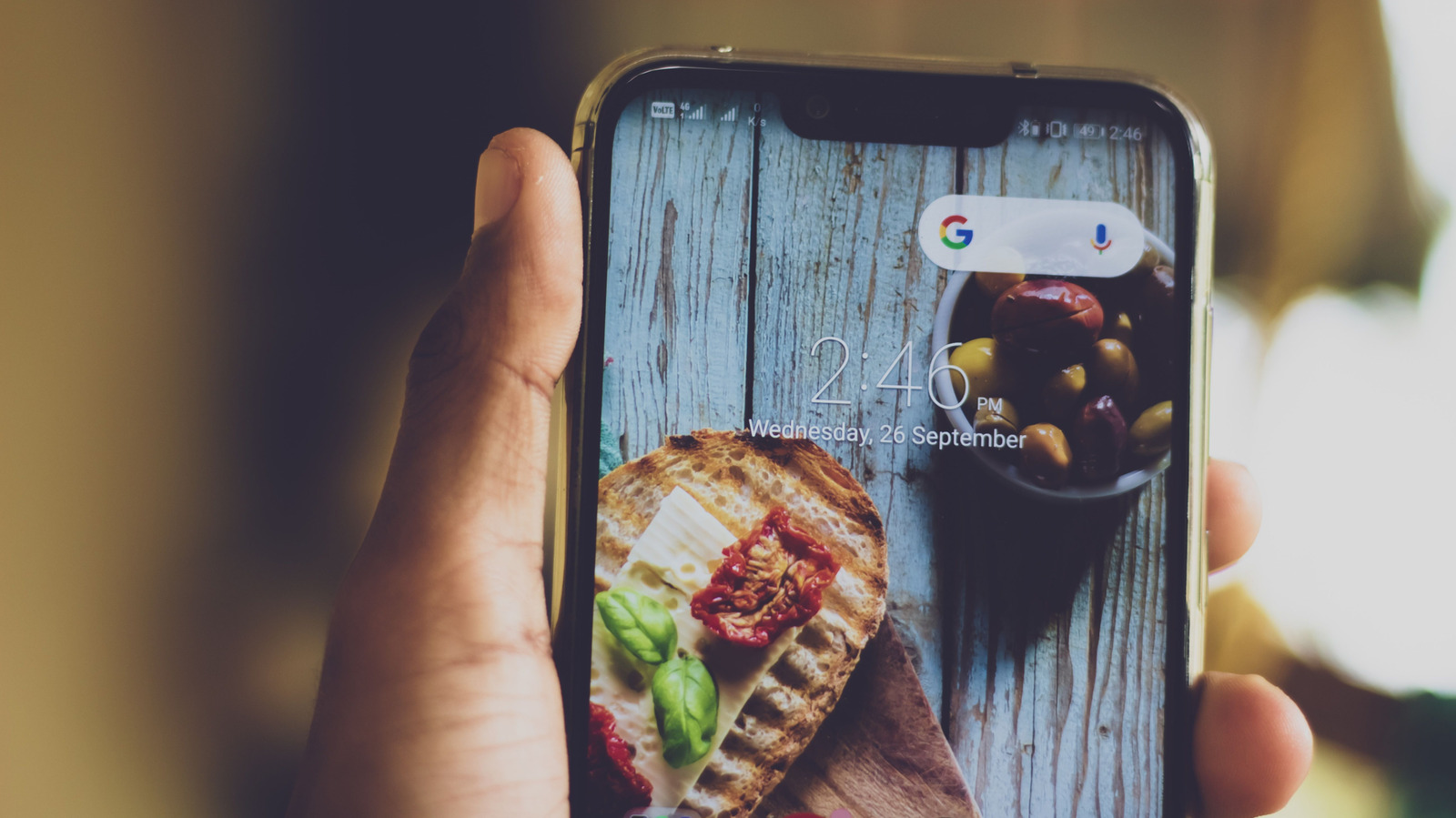 Master Your Android Status Bar: Icon Meanings and Clutter Control