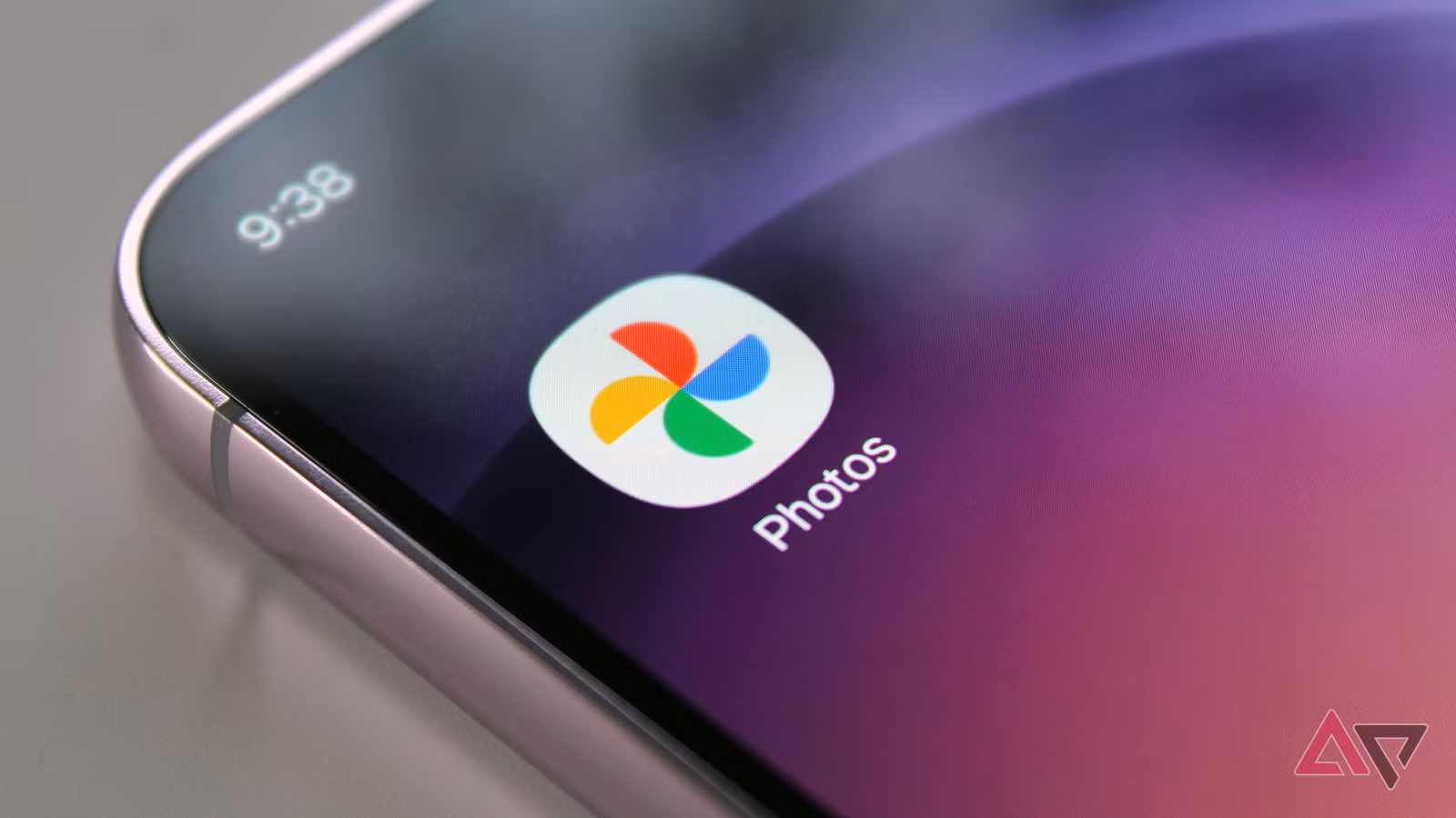 Google Photos’ Cleaner Floating Bottom Bar Is Rolling Out Now