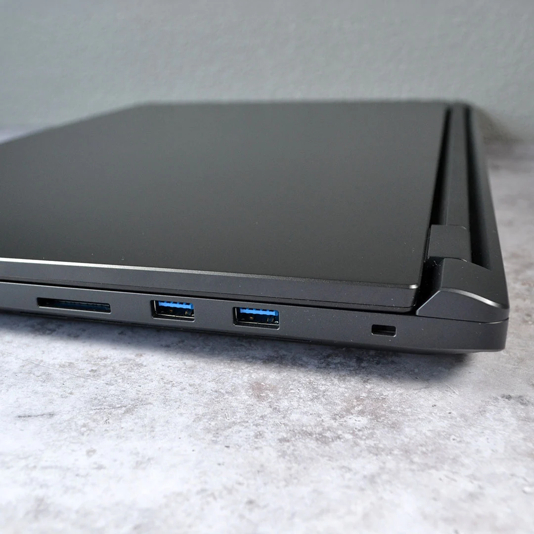 18-Inch Gaming Laptops Face Off: Ionico 18 vs Legion 9i vs Area-51 18