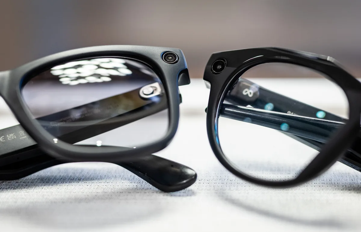 How Hardware Locks on Smart Glasses Are Rewriting Privacy Rules