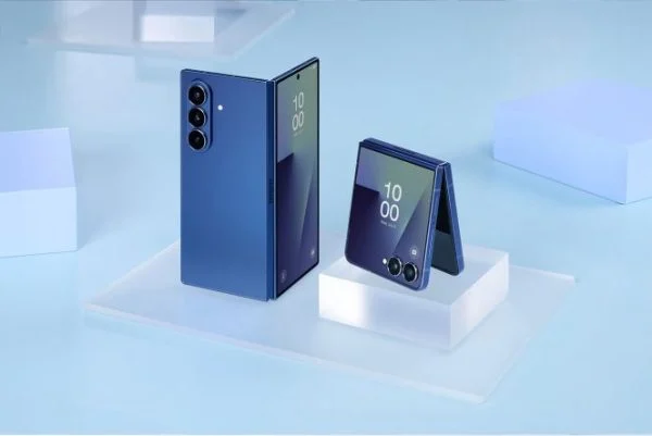 Samsung’s Foldable Trio Breaks Cover in Live Store Images
