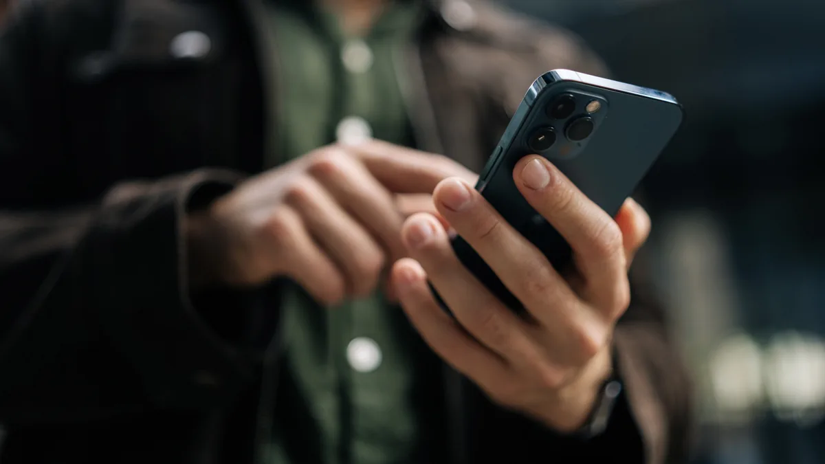 iPhone Screenshot Bugs Are Breaking Privacy — Here’s How to Fix Them