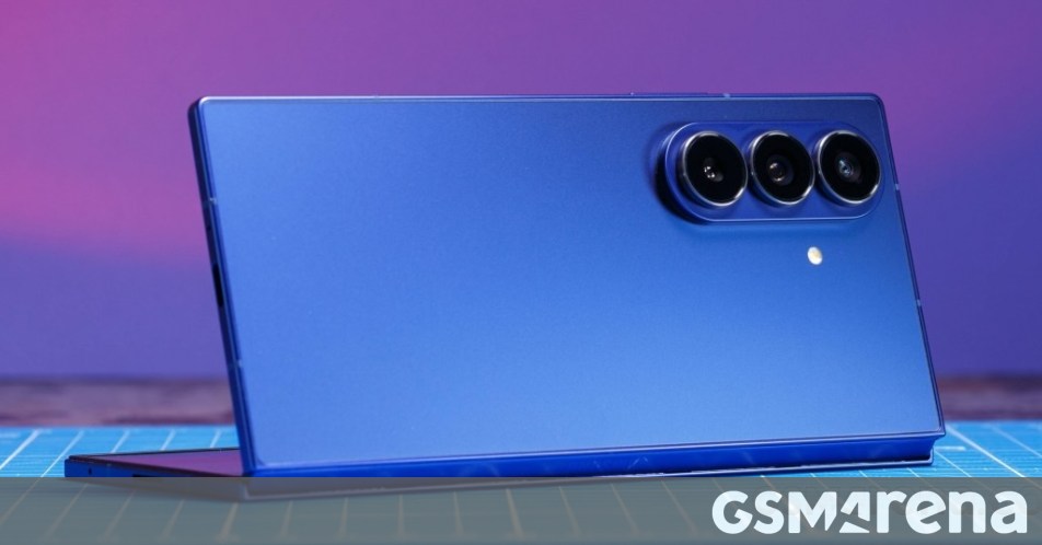 Galaxy Z Fold 8 Ultra Brings Flagship Camera Power to Foldables