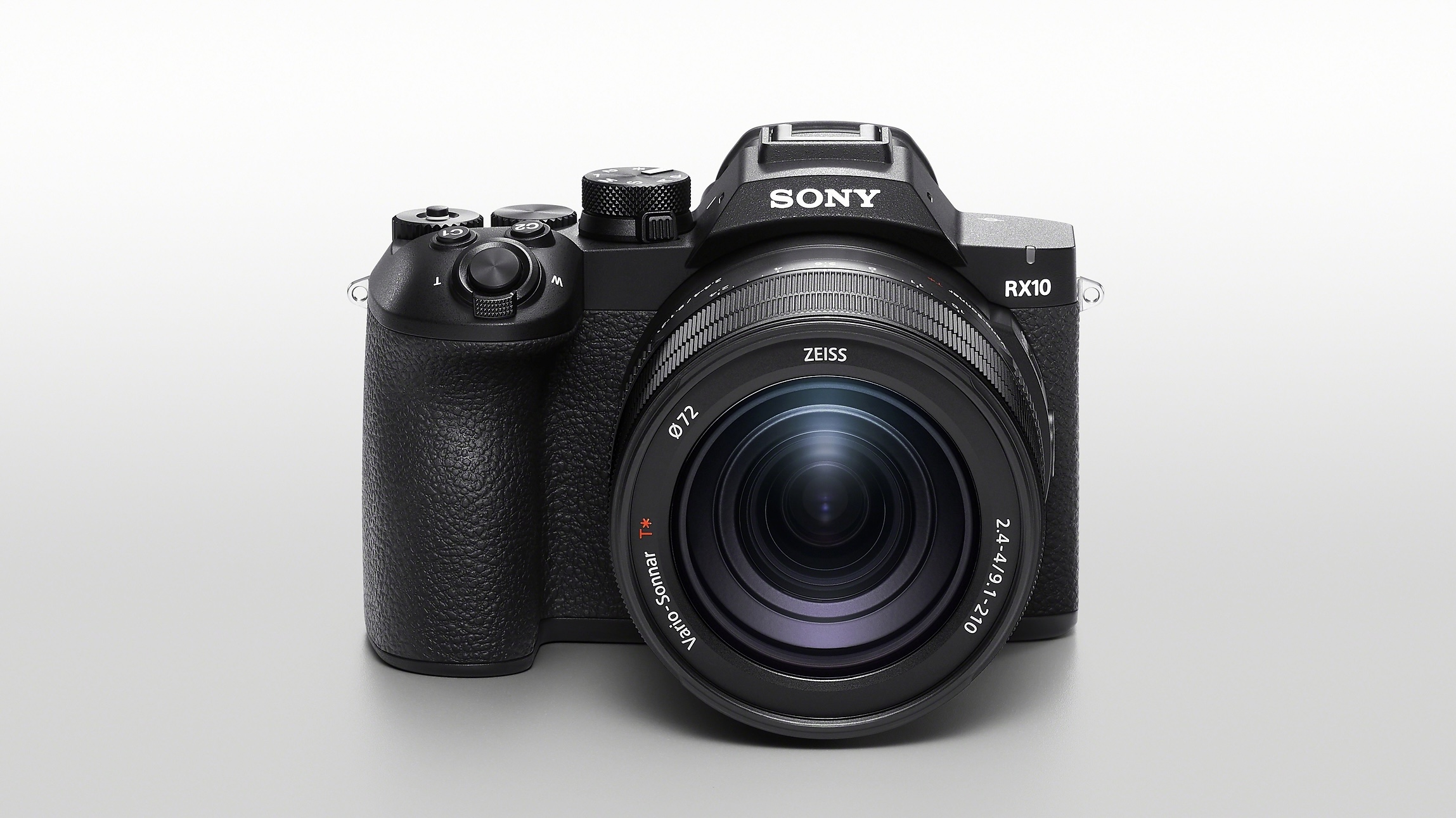 Sony RX10 V: Does a $2,300 Superzoom Earn Its Place?