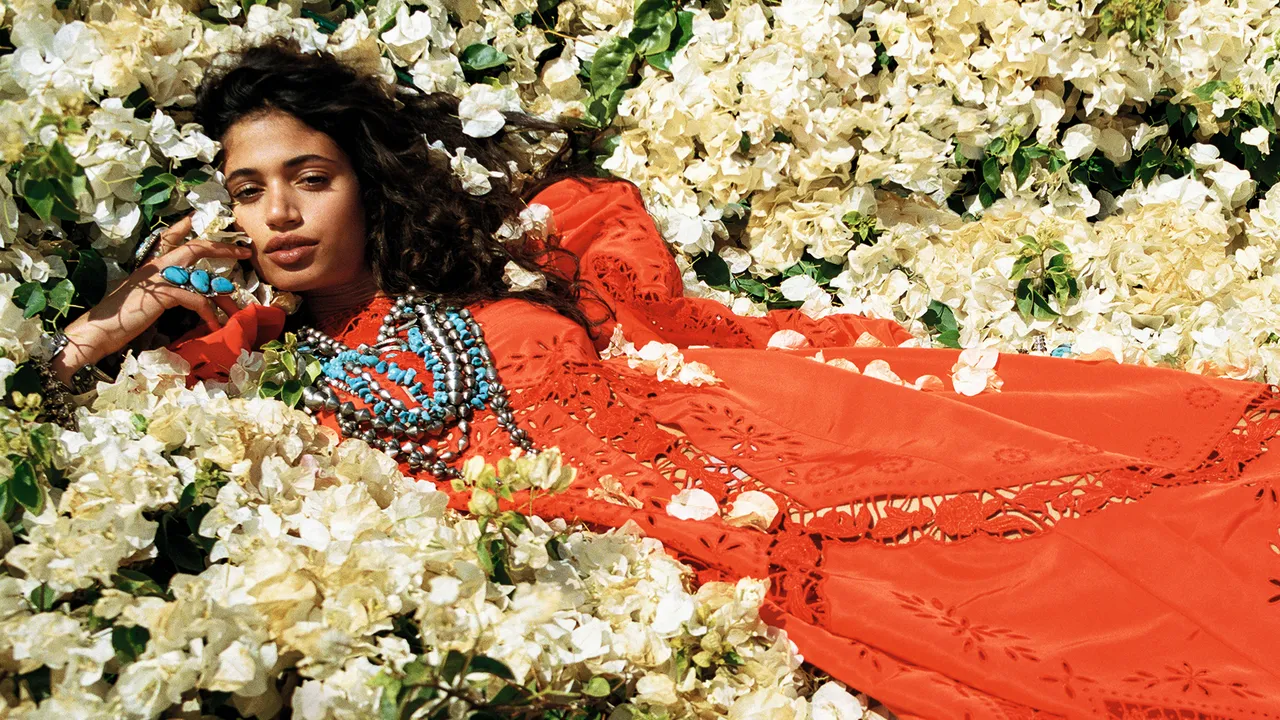 Banana, Sesame and Metal: The New Rules of Summer Fragrance