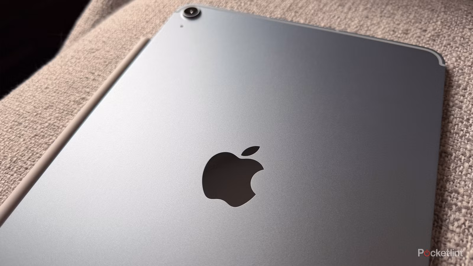 Turn Your iPad Into a Smart Media Control Center