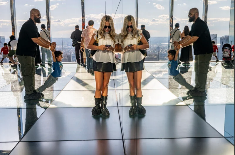 How to Build Real Confidence When Photographing Strangers