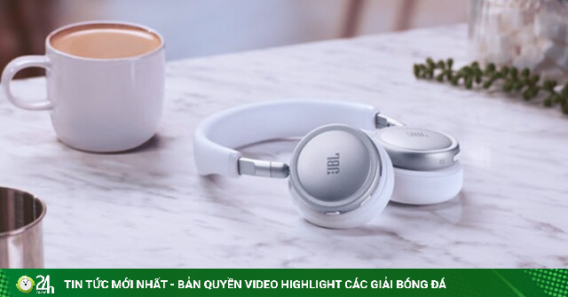 Tai nghe dưới 2 triệu: chọn JBL, Samsung hay Anker cho pin lâu?