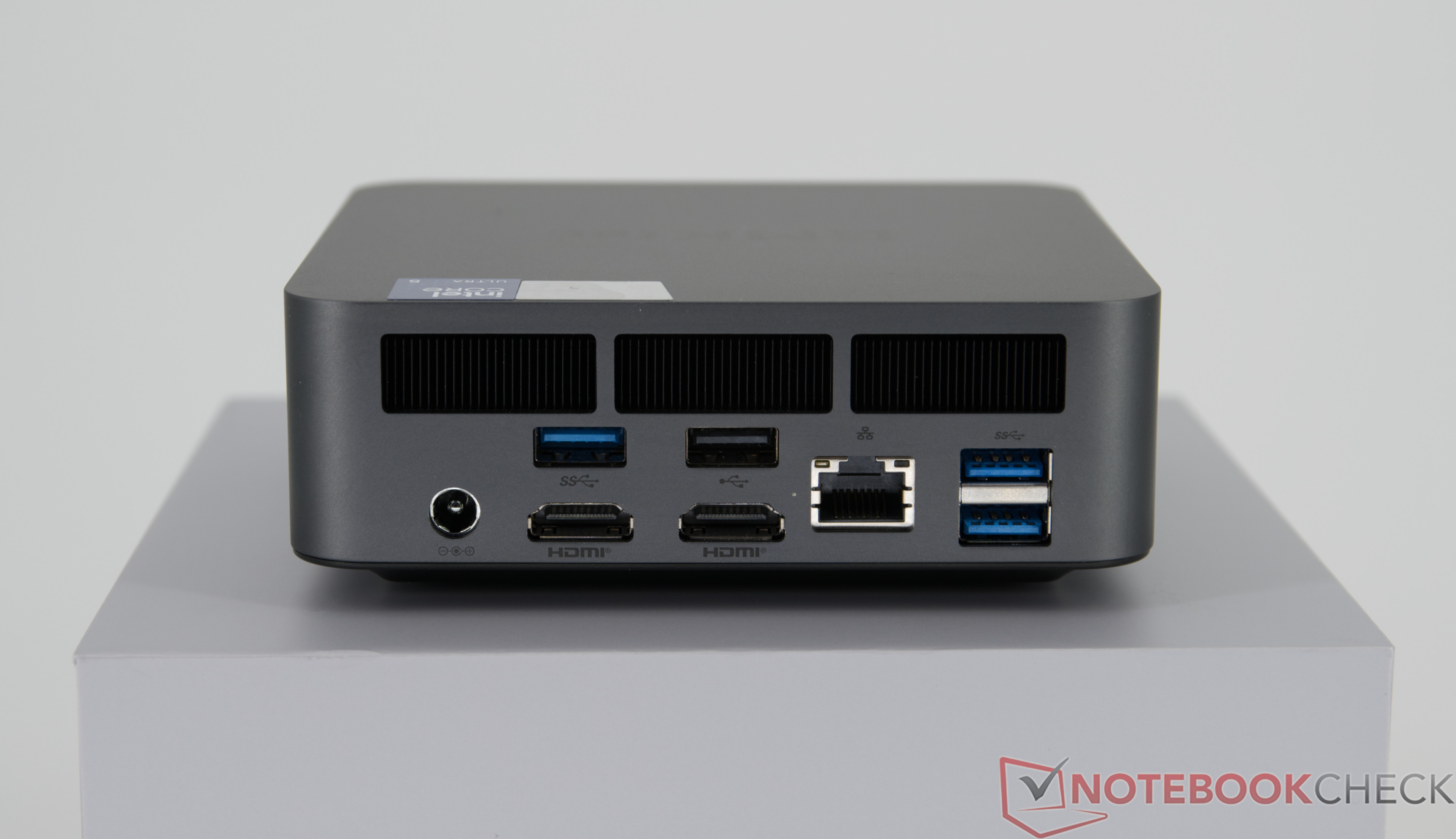 GMKtec NucBox K17: Mini PC im lặng với chip Lunar Lake