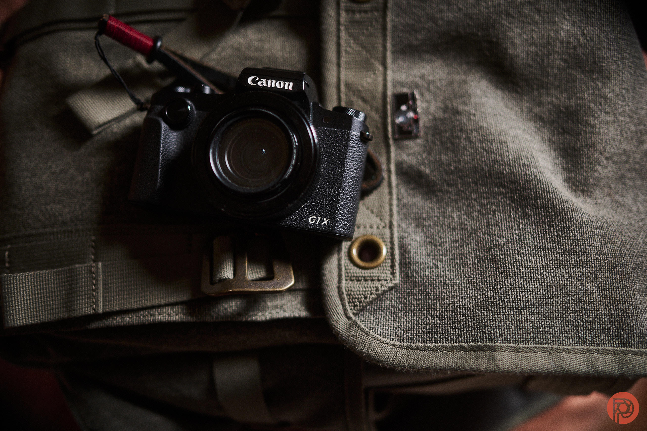 Why Photographers Still Hunt for Vintage Compact Cameras