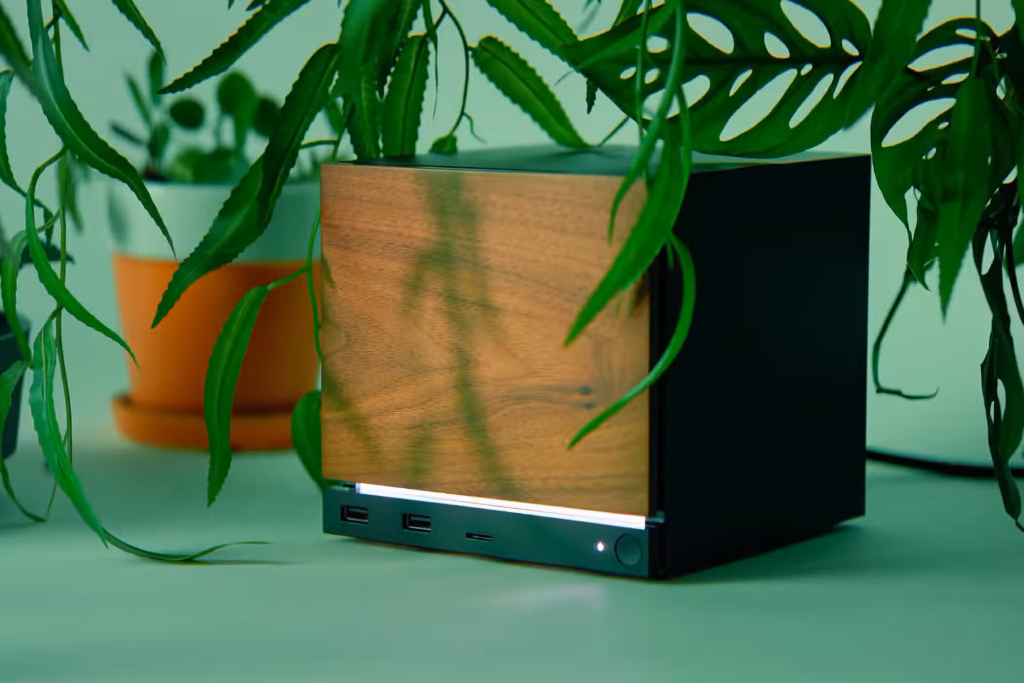 Steam Machine Shows Compact Gaming PCs Belong in the Living Room