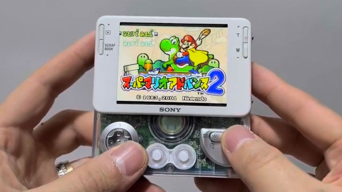 Modders Are Forcing Impossible Games Onto Classic Handhelds
